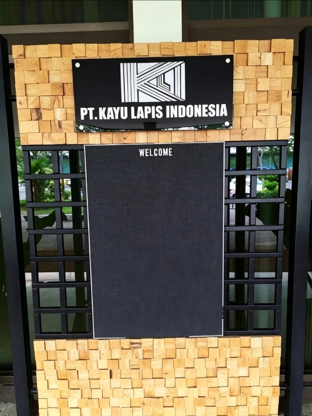 PT Kayu Lapis Indonesia
