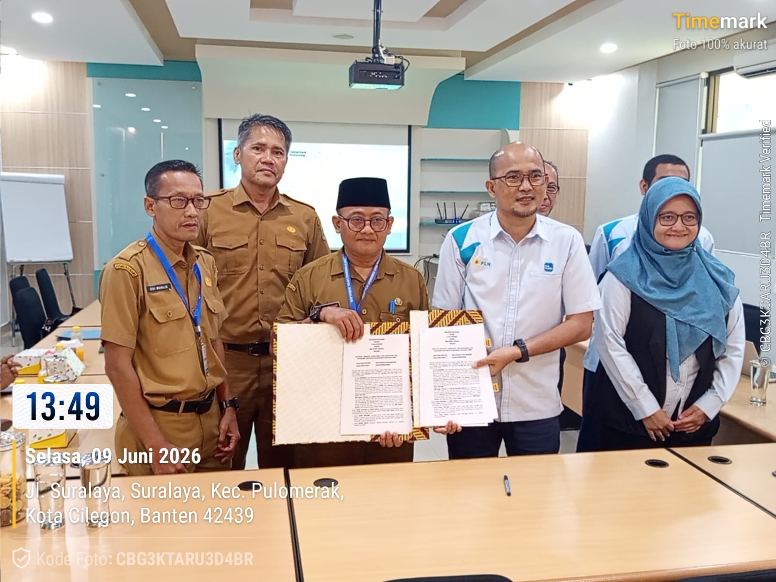 PENANDATANGANAN PKS PROGRAM TJSL UPGRADING GURU SMKN 2 KOTA SERANG BERSAMA PLN 